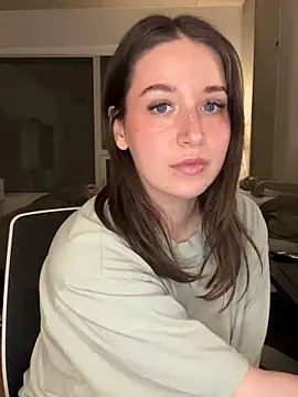 nerdynina online show from February 8, 2026, 1:14 am