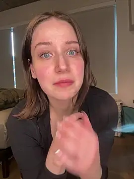 nerdynina online show from March 14, 2025, 10:16 pm