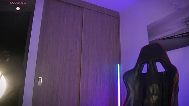 Snapshot of Rick__Smith153 chatting on March 22, 2025, 7:47 am Rick Smith153 online show from March 22, 2025, 7:47 am