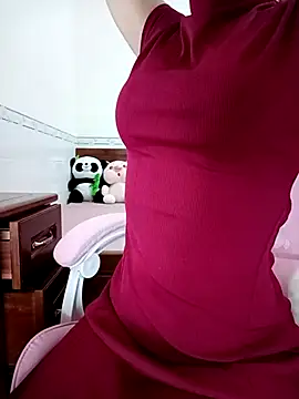    Erin    online show from October 4, 2025, 3:41 am