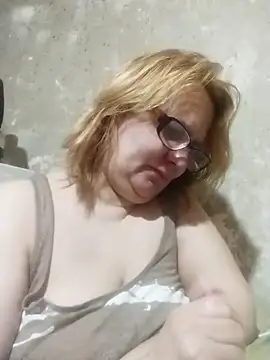 Forest-Lady online show from April 18, 2026, 7:07 pm