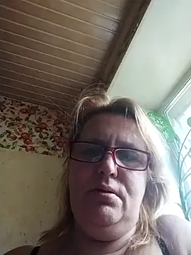 Forest-Lady online show from October 4, 2025, 10:39 am