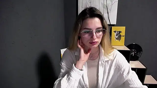 Snapshot of lady_olivia_ chatting on May 7, 2026, 1:58 pm lady olivia online show from May 7, 2026, 1:58 pm