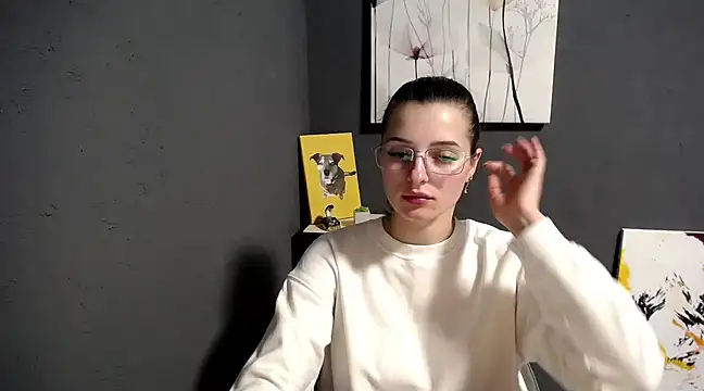 lady olivia  online show from February 24, 2025, 4:47 pm