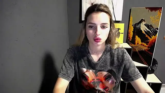 lady olivia  online show from June 9, 2026, 4:19 pm