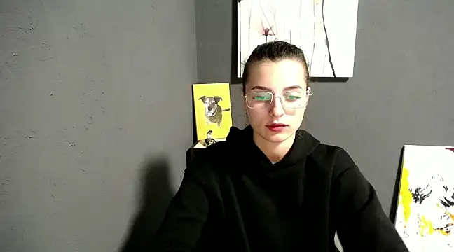 lady olivia  online show from February 10, 2025, 5:09 pm