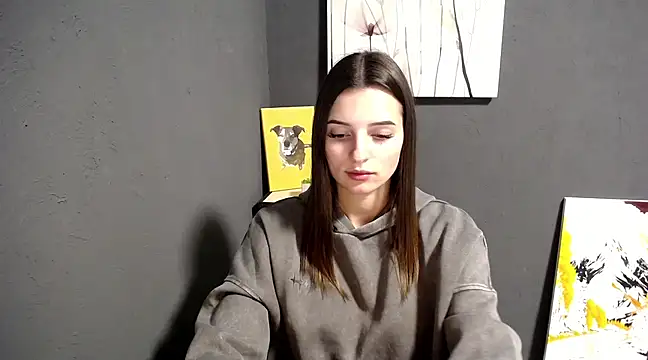 lady olivia  online show from March 4, 2025, 2:32 pm