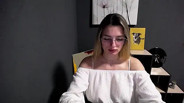 Snapshot of lady_olivia_ chatting on May 23, 2026, 11:31 am lady olivia online show from May 23, 2026, 11:31 am