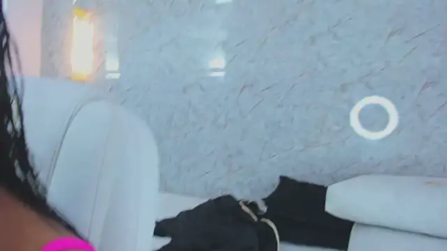 ximena case online show from October 18, 2025, 12:18 pm