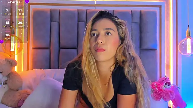 Snapshot of elianabrown chatting on July 2, 2026, 3:23 am elianabrown online show from July 2, 2026, 3:23 am