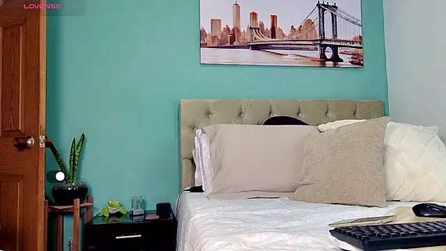 yanella fire online show from February 16, 2026, 8:51 pm