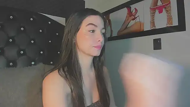 diana queen  online show from April 12, 2026, 4:38 am