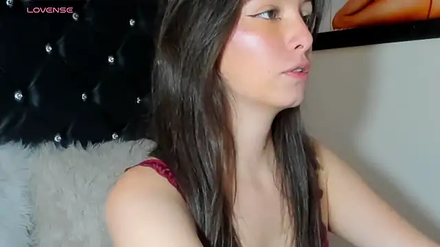 Snapshot of diana_queen_ chatting on March 14, 2025, 9:32 pm diana queen online show from March 14, 2025, 9:32 pm