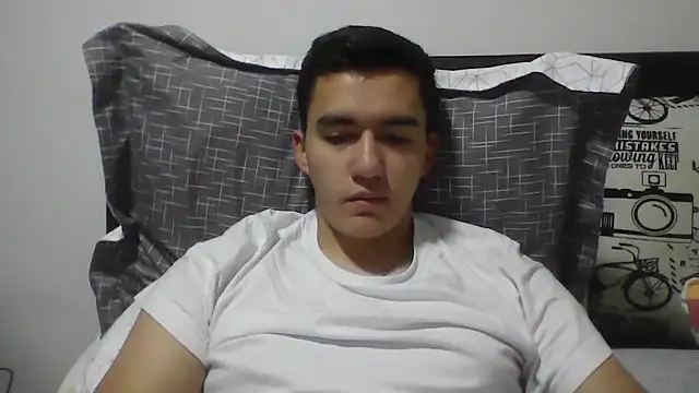 Estebitan vm online show from February 19, 2026, 4:31 am