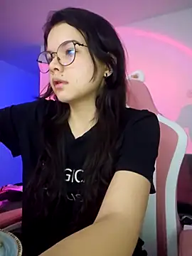 azumiichan online show from September 22, 2025, 11:11 pm