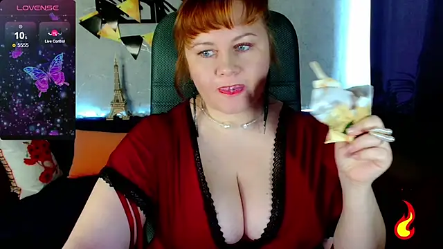 Snapshot of Nikki_March chatting on October 20, 2025, 8:15 am Nikki March online show from October 20, 2025, 8:15 am