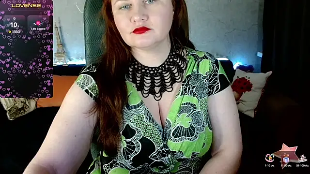 Snapshot of Nikki_March chatting on November 15, 2025, 5:06 pm Nikki March online show from November 15, 2025, 5:06 pm