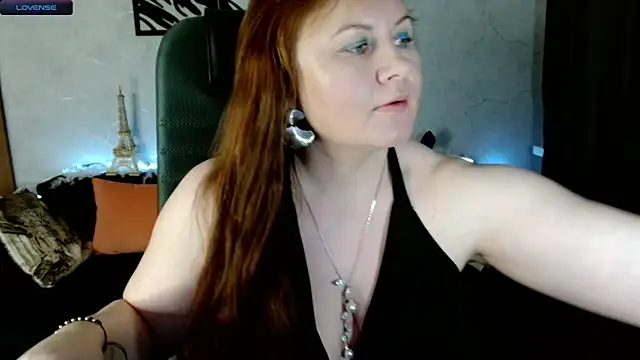 Snapshot of Nikki_March chatting on November 11, 2025, 3:40 pm Nikki March online show from November 11, 2025, 3:40 pm