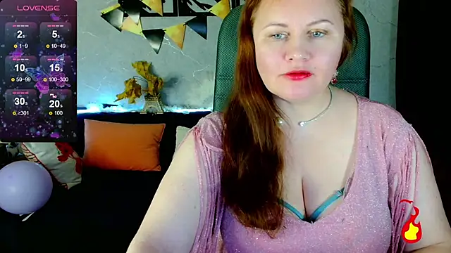 Snapshot of Nikki_March chatting on October 15, 2025, 3:42 pm Nikki March online show from October 15, 2025, 3:42 pm