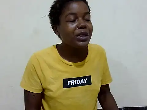 Snapshot of Sexy_kienyeji chatting on March 21, 2025, 10:28 pm Sexy kienyeji online show from March 21, 2025, 10:28 pm