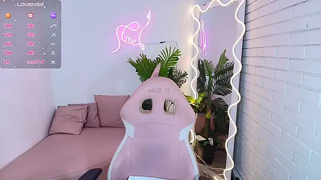 Snapshot of Chiara_tay chatting on March 14, 2025, 7:26 am Chiara tay online show from March 14, 2025, 7:26 am