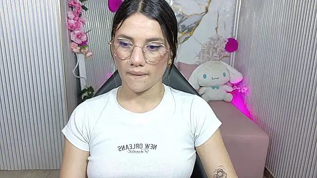 Chiara tay online show from June 8, 2026, 7:14 pm