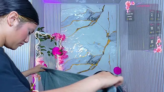 Chiara tay online show from July 4, 2026, 7:07 pm
