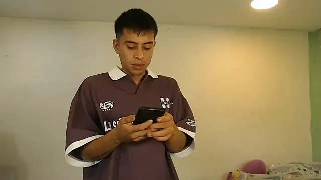 Snapshot of danielitopapuu chatting on May 15, 2026, 2:59 pm danielitopapuu online show from May 15, 2026, 2:59 pm