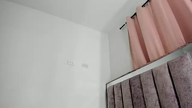 jessimegansexi online show from January 24, 2025, 3:22 am