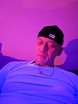 McdyllanXX online show from March 3, 2025, 10:42 pm