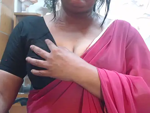 Snapshot of desi-maisa130 chatting on July 3, 2026, 5:41 pm desi-maisa130 online show from July 3, 2026, 5:41 pm