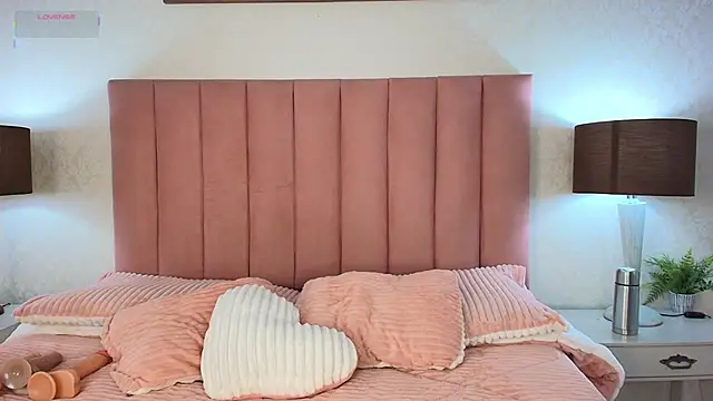 celine golden1 online show from November 11, 2025, 10:58 pm