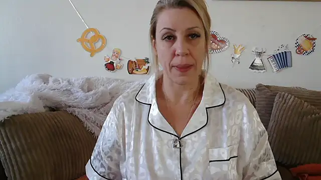 Snapshot of VegasDani chatting on September 26, 2025, 7:10 pm VegasDani online show from September 26, 2025, 7:10 pm