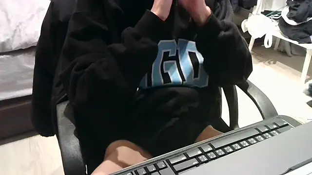 kaikai 0804 online show from January 19, 2025, 4:14 pm