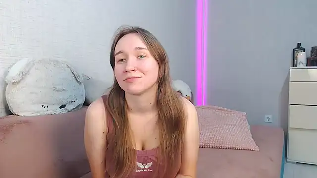 lovely hayley online show from September 12, 2025, 8:19 pm