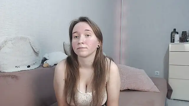 lovely hayley online show from September 20, 2025, 9:20 pm