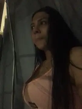 bellinii07 online show from February 13, 2025, 3:18 am