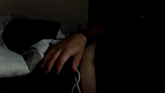 Snapshot of drirondick chatting on April 25, 2026, 8:17 pm drirondick online show from April 25, 2026, 8:17 pm