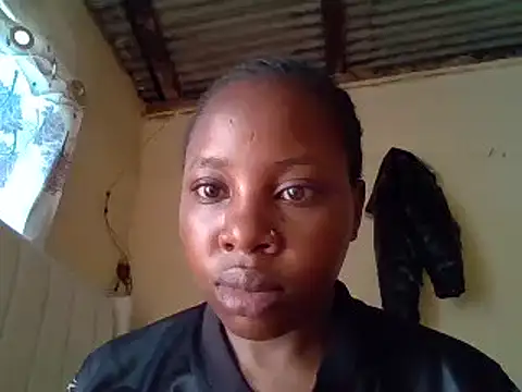 Queen loveer online show from March 15, 2025, 2:01 pm