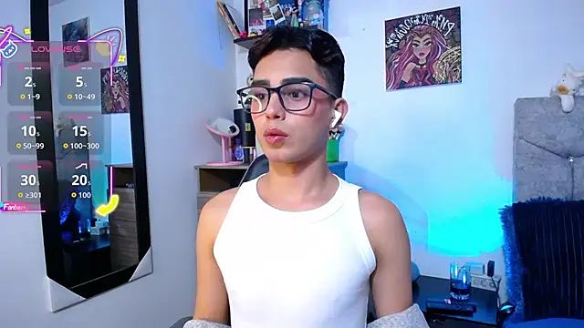 OwenBluee online show from April 8, 2026, 7:10 am