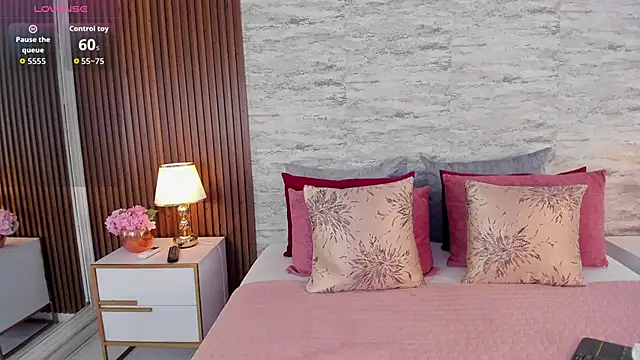 Snapshot of AndreaPink2024 chatting on October 30, 2025, 1:31 pm AndreaPink2024 online show from October 30, 2025, 1:31 pm