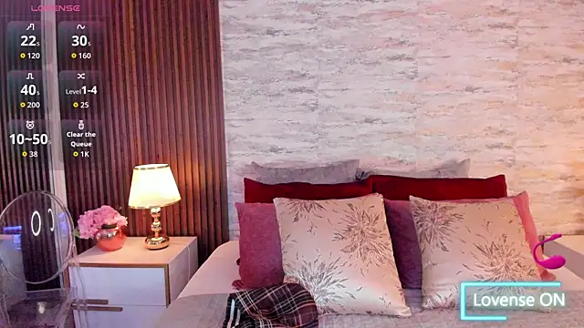 Snapshot of AndreaPink2024 chatting on October 13, 2025, 1:12 pm AndreaPink2024 online show from October 13, 2025, 1:12 pm