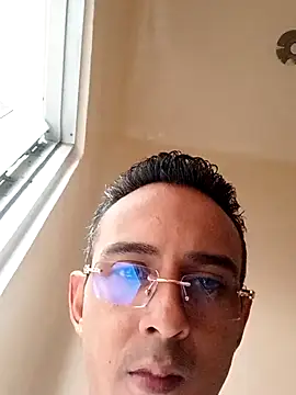 paisa233 online show from September 19, 2025, 3:49 pm