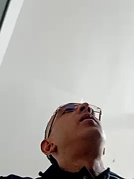 paisa233 online show from September 30, 2025, 12:22 pm