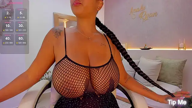 anahi ryan  online show from March 13, 2025, 5:18 pm