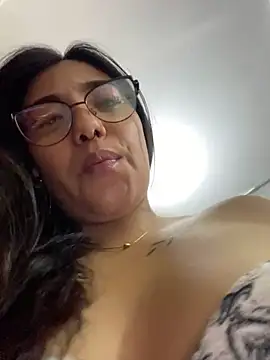 angellique 22 online show from September 10, 2025, 5:28 am