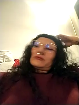 Zafiro subversiva online show from November 16, 2025, 9:14 am