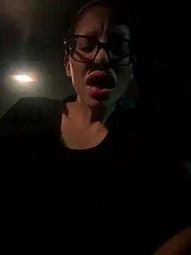 myloveforyouu online show from January 10, 2026, 2:40 am