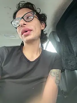 myloveforyouu online show from February 13, 2026, 9:04 pm