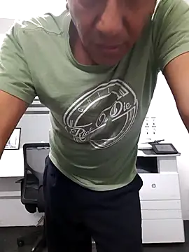 Romeoblues online show from October 6, 2025, 1:51 am